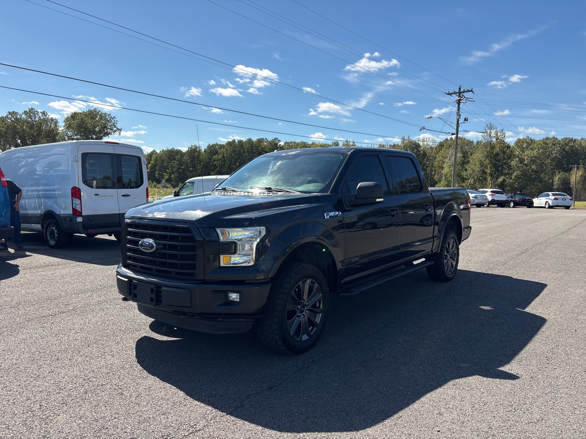 2015 Ford F-150 Platinum photo