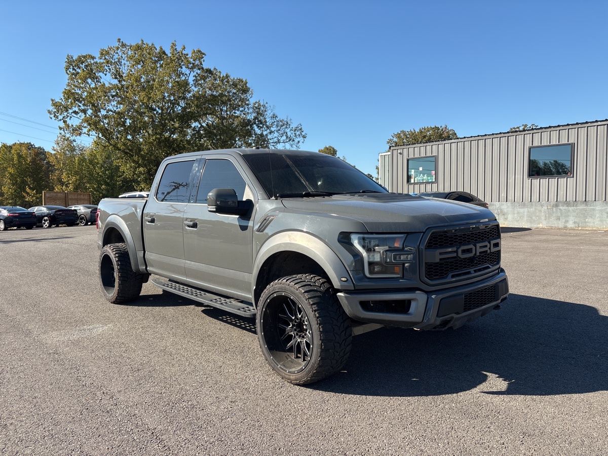 2018 Ford F-150 Super Crew - Raptor photo 3