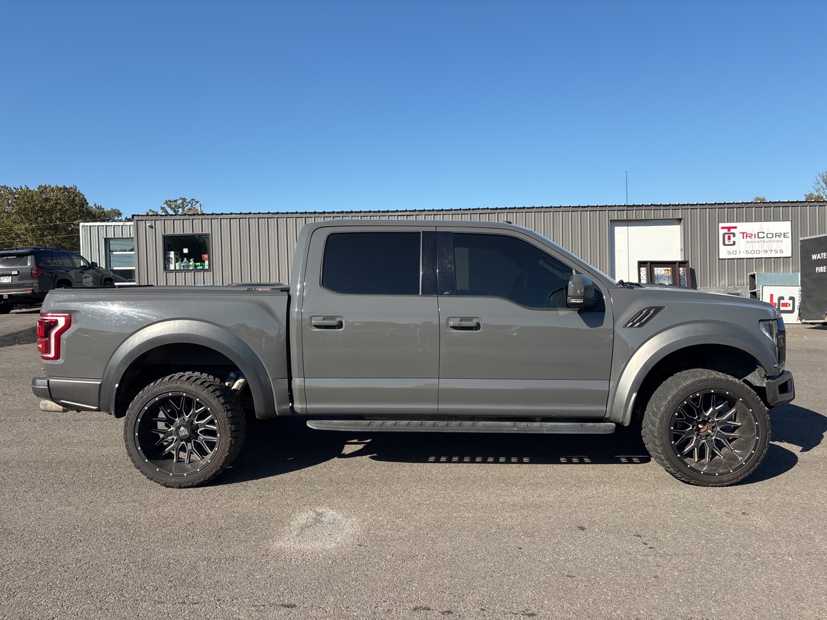 2018 Ford F-150 Super Crew - Raptor photo 4