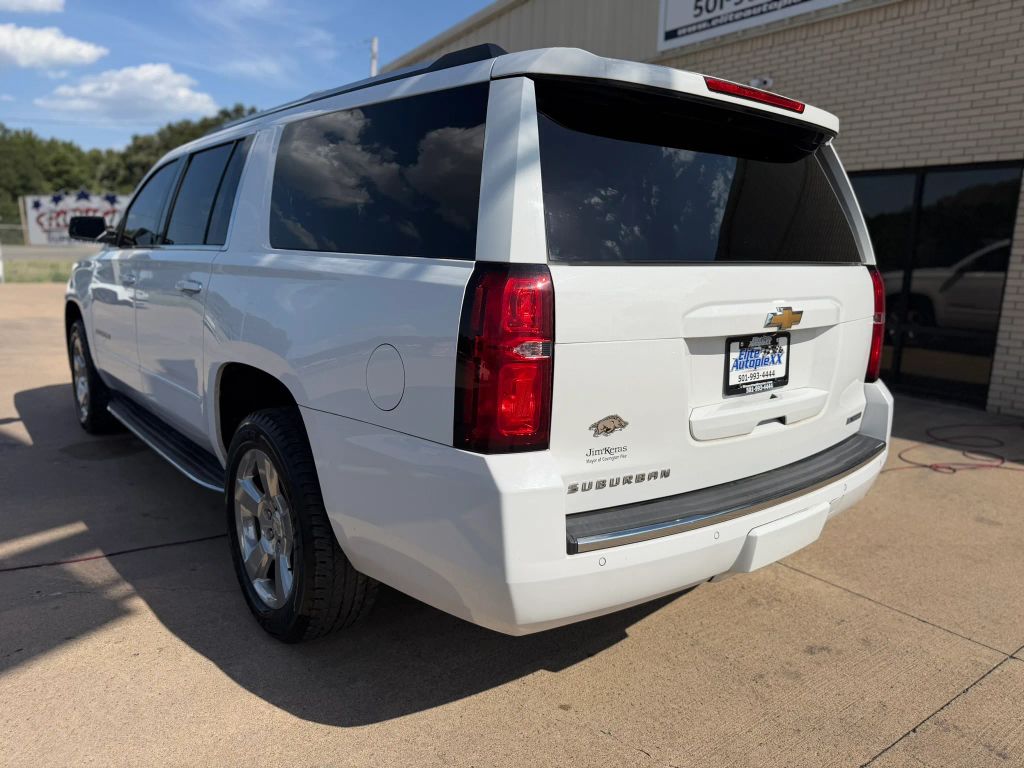 2018 Chevrolet Suburban Premier Sport Utility 4D photo 2