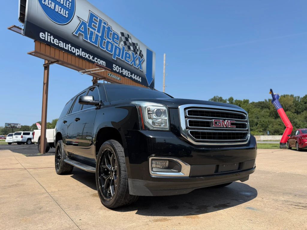 2017 GMC Yukon SLT Sport Utility 4D photo 4