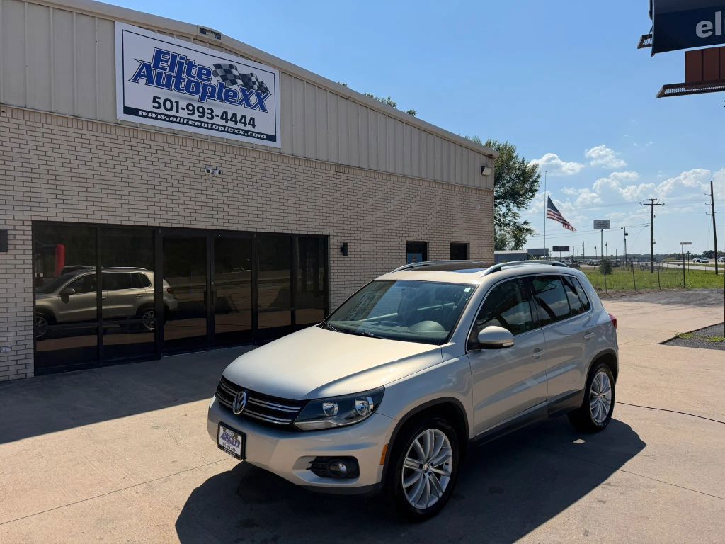 2013 Volkswagen Tiguan 2.0T SE 4Motion Sport Utility 4D photo