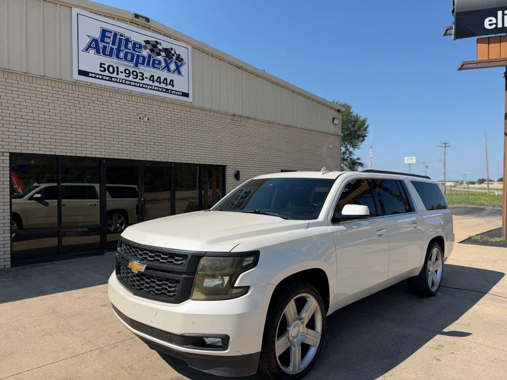2015 Chevrolet Suburban LT Sport Utility 4D photo 1