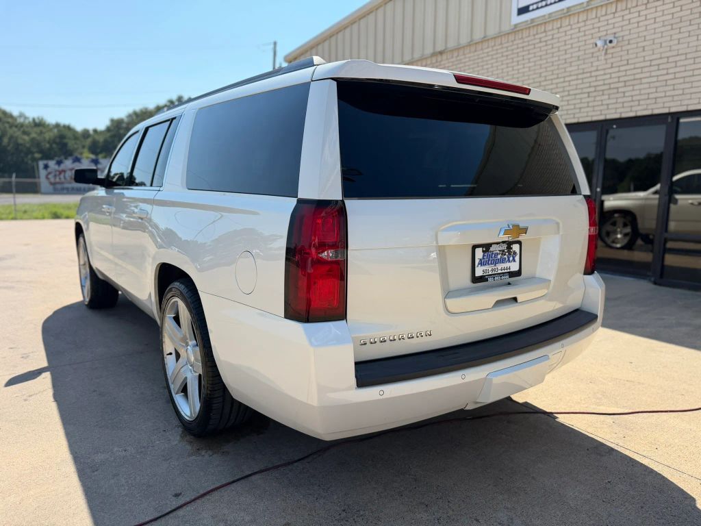 2015 Chevrolet Suburban LT Sport Utility 4D photo 2