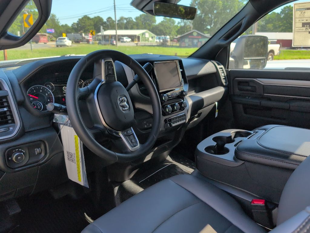 2027 Ram 5500 Chassis Tradesman photo