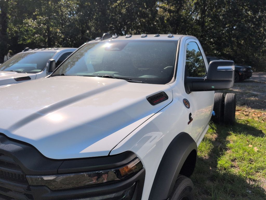 2027 Ram 5500 Chassis Tradesman photo 5