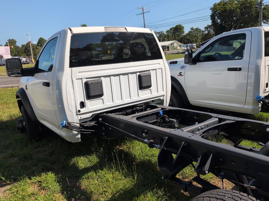 2027 Ram 5500 Chassis Tradesman photo 6