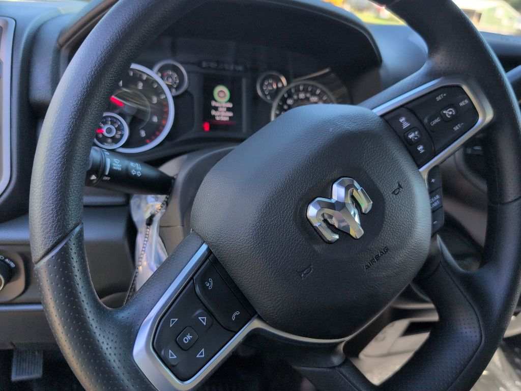 2027 Ram 5500 Chassis Tradesman photo 3