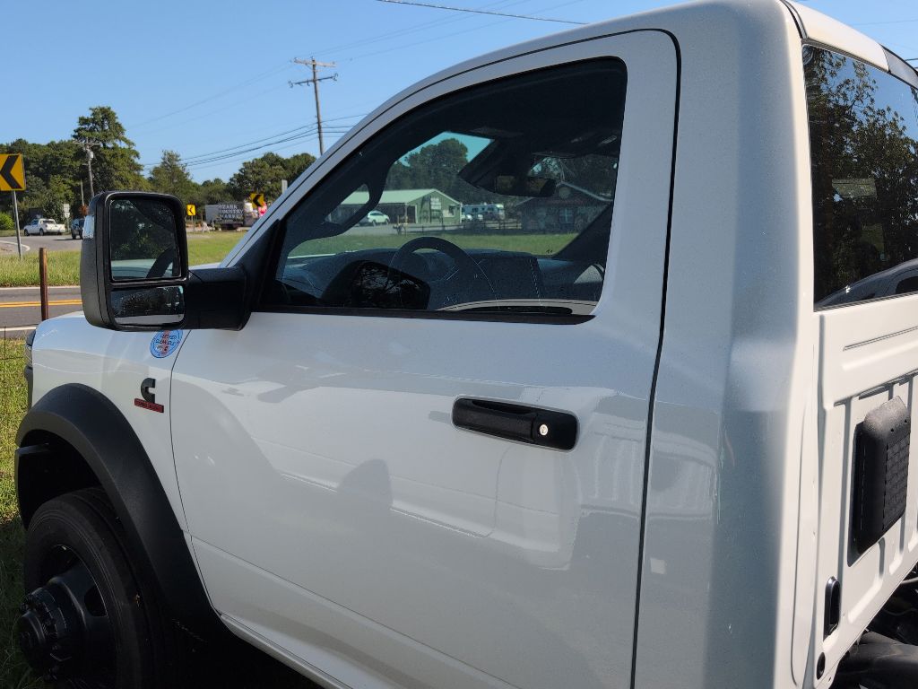 2027 Ram 5500 Chassis Tradesman photo 5
