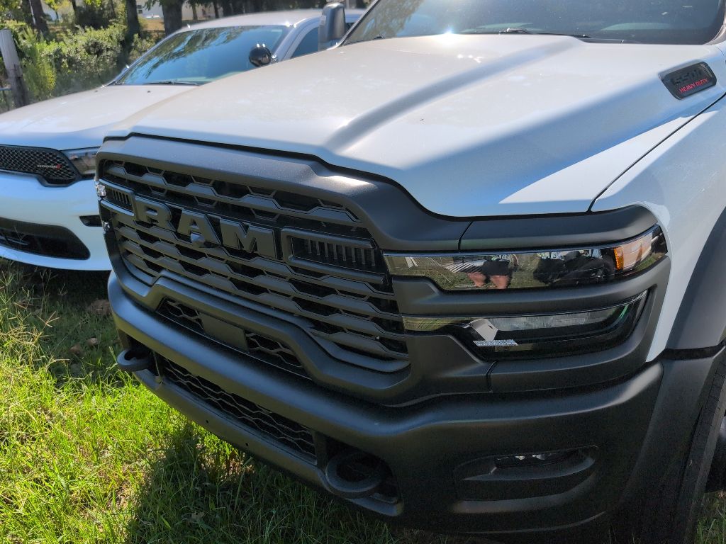 2027 Ram 5500 Chassis Tradesman photo 6