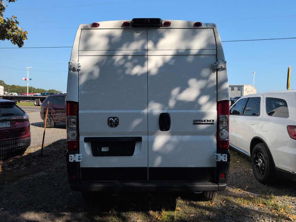 2027 Ram ProMaster 2500 Tradesman photo 2