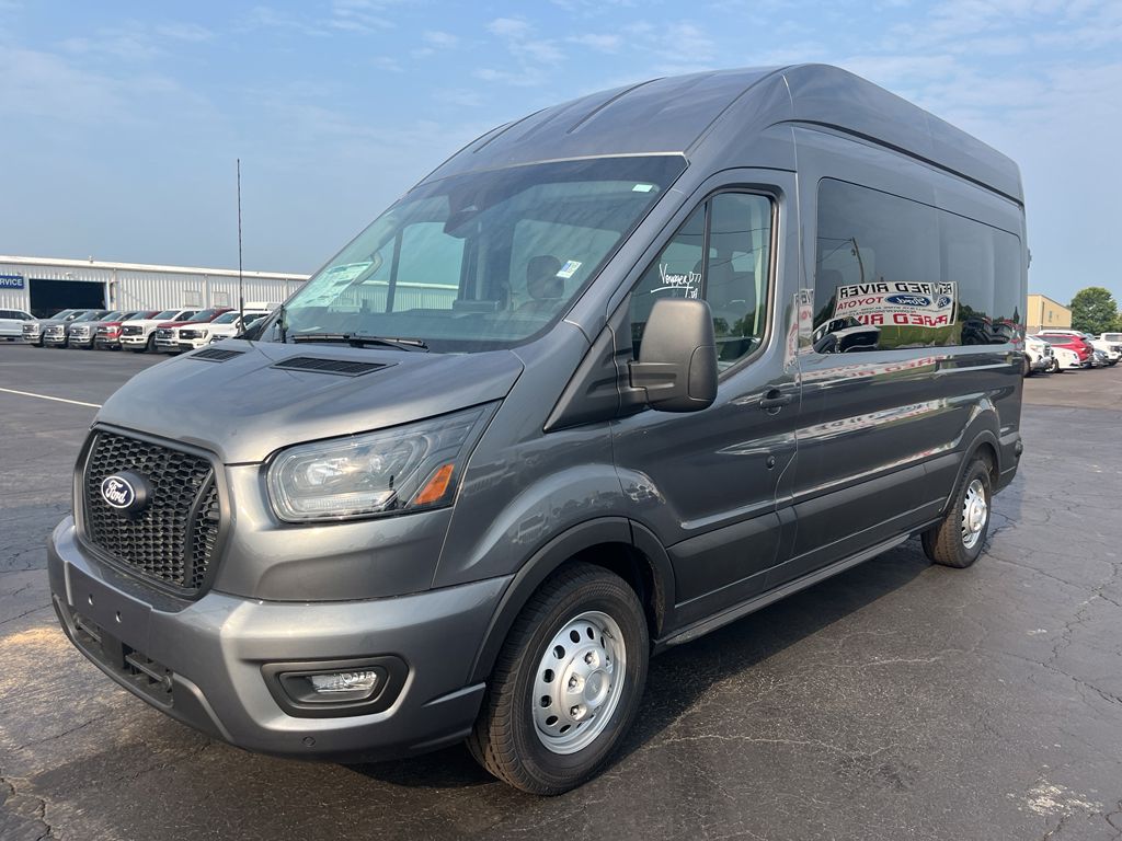 2026 Ford Transit Wagon XL photo