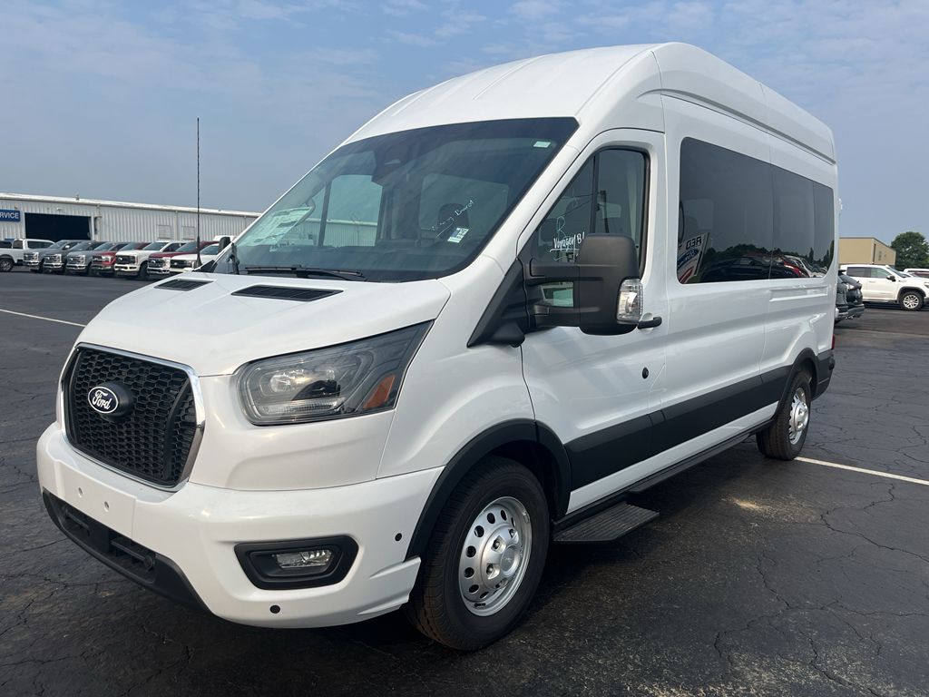 2026 Ford Transit Wagon XL photo